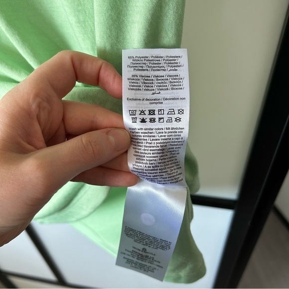 [XL] Vero Moda NWT Women’s Lime Green V-Neck Short Sleeve Tee - Picture 11 of 13